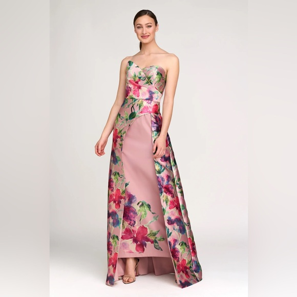 Kay Unger NWT MARILYN WALK THRU GOWN size 6